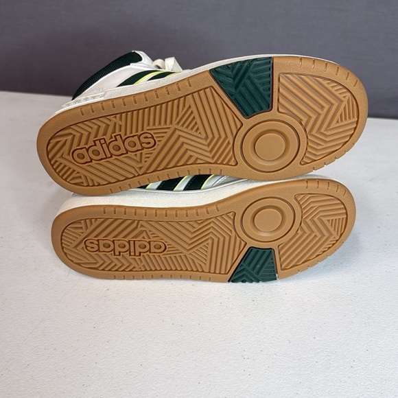 adidas Unisex-Child Hoops 3.0 Mid Top Sneaker Green/White Size 4 NWT No Box - Picture 8 of 9